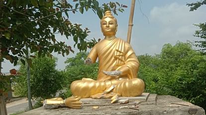 Ghazipur News: Anarchists broke the statue of Lord Buddha, police engaged in investigation