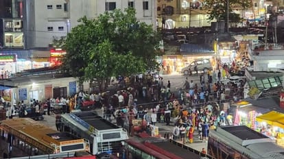 Amarnath Yatra 2023: Base camp packed in jammu hotels crowded pilgrims went to Vaishno Devi