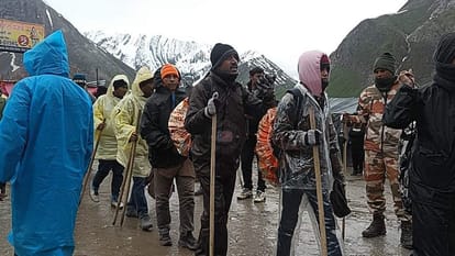 Two dead as passenger bus comes under landslide in Doda, vehicles stranded on Jammu-Srinagar highway