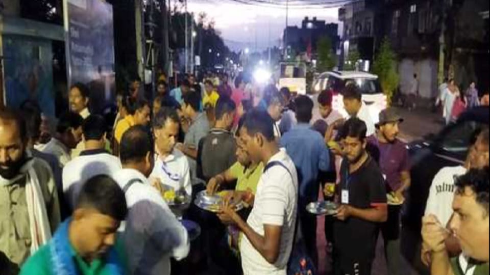 Amarnath Yatra 2023: Baba Barfani chanting base camps, relief passengers