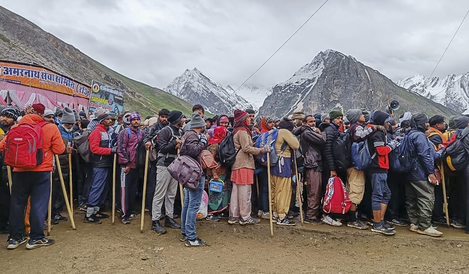 Amarnath Yatra: Army rescues 650 pilgrims stranded in Qazigund accommodated at camps