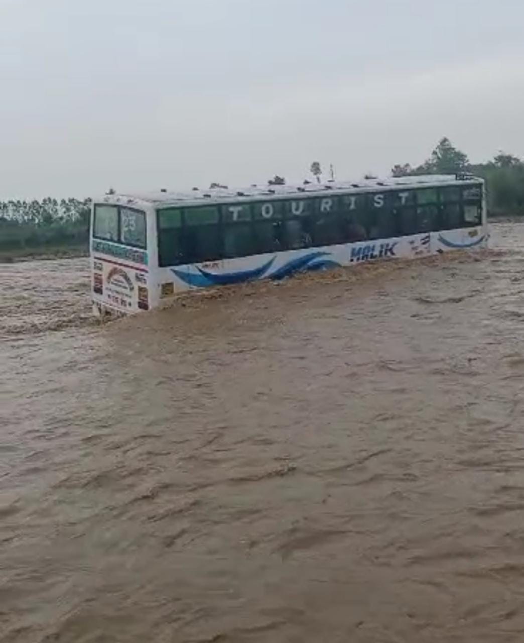 Bus stuck in Hindon's flow, passengers breathless