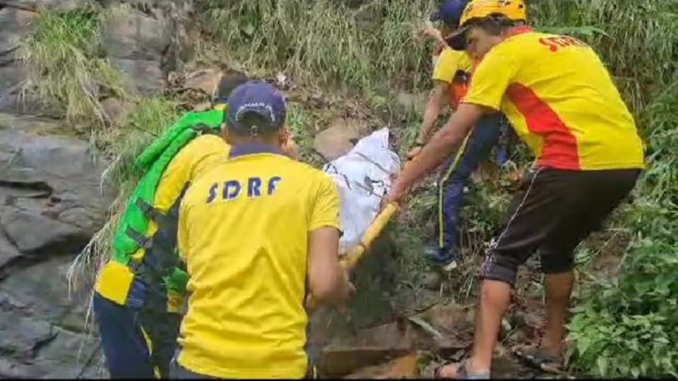 Rishikesh Badrinath Highway Accident three friends Death of injured Told Aap Beeti