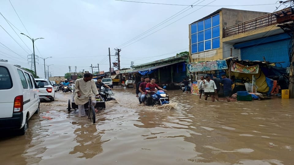 DC visits waterlogged areas amid rains in Gurugram