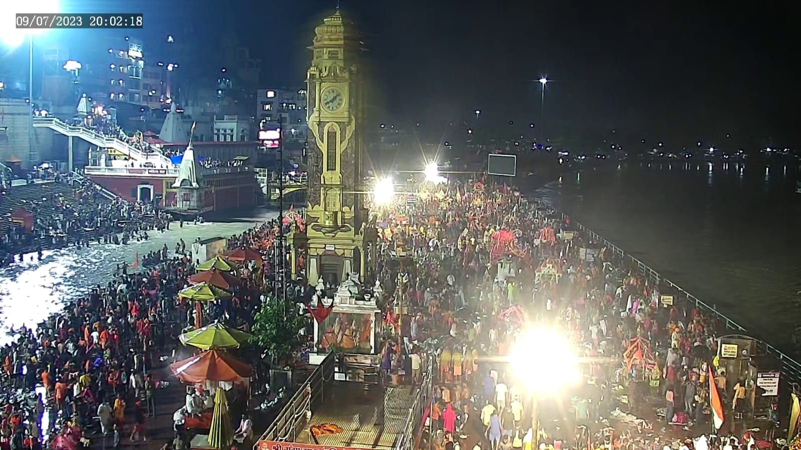 Kanwar Yatra 2023 Huge Crowd in haridwar even rainfall More than 89 lakh Devotees took gangajal in six days