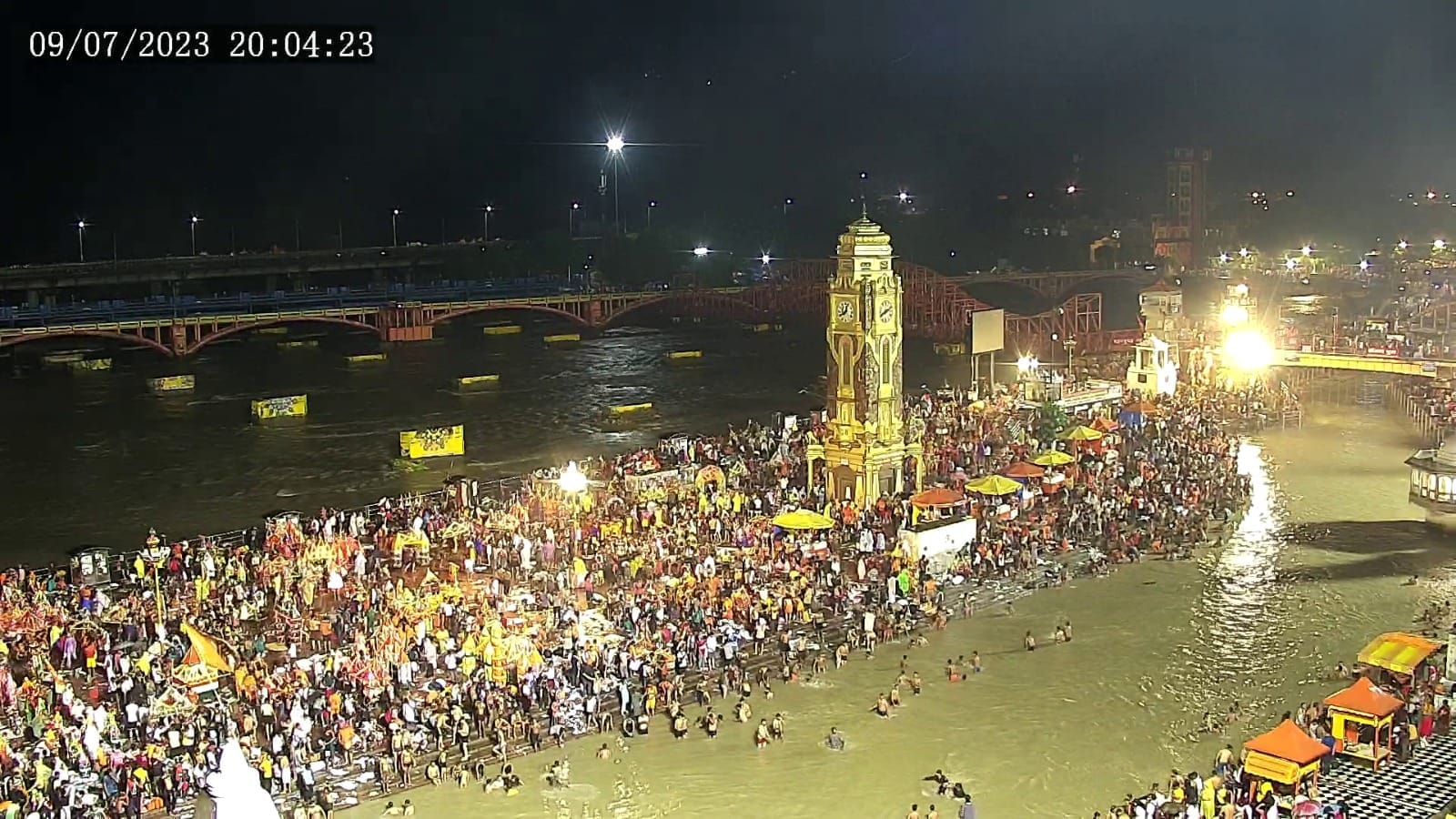 Kanwar Yatra 2023 Huge Crowd in haridwar even rainfall More than 89 lakh Devotees took gangajal in six days