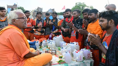 Fair of Kanwariyas held at Dashashwamedh Ghat, crowd will throng tomorrow on first Monday
