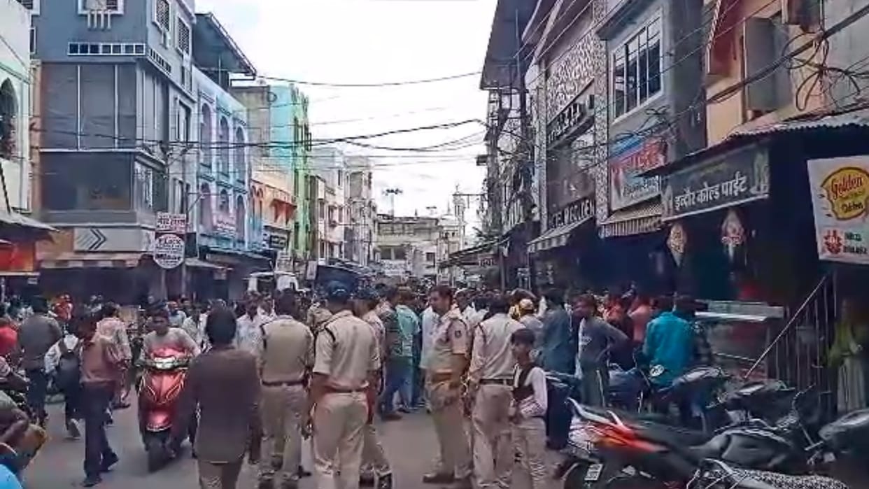 Ujjain Municipal Corporation's ultimatum, if meat is sold openly, the shop will be closed