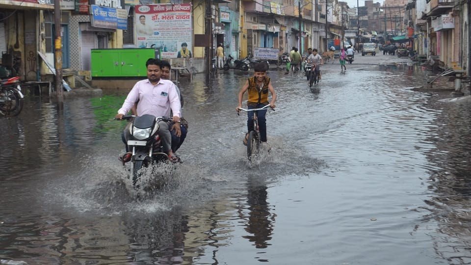 Drizzle in the morning and rain in the evening