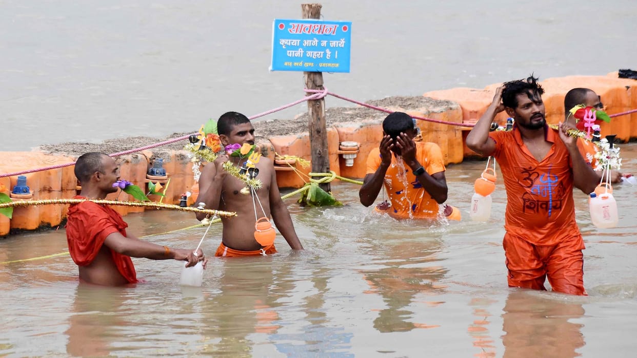Fair of Kanwariyas held at Dashashwamedh Ghat, crowd will throng tomorrow on first Monday
