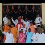 सत्र के पहले दिन सदन के बाहर भी तेजस्वी यादव निशाने पर रहे।