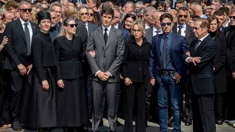 Italy: इटली के दिवंगत पीएम ने अपनी 33 साल की प्रेमिका के लिए छोड़ी इतनी बड़ी रकम, वसीयत पढ़कर रह जाएंगे दंग Ex-Italian PM Leaves Over ₹ 900 Crore To 33-Year-Old Girlfriend In His Will
