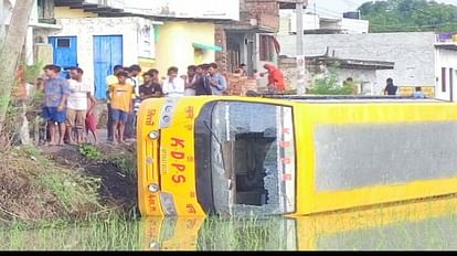 More than half dozen children injured after school bus overturned in Mathura