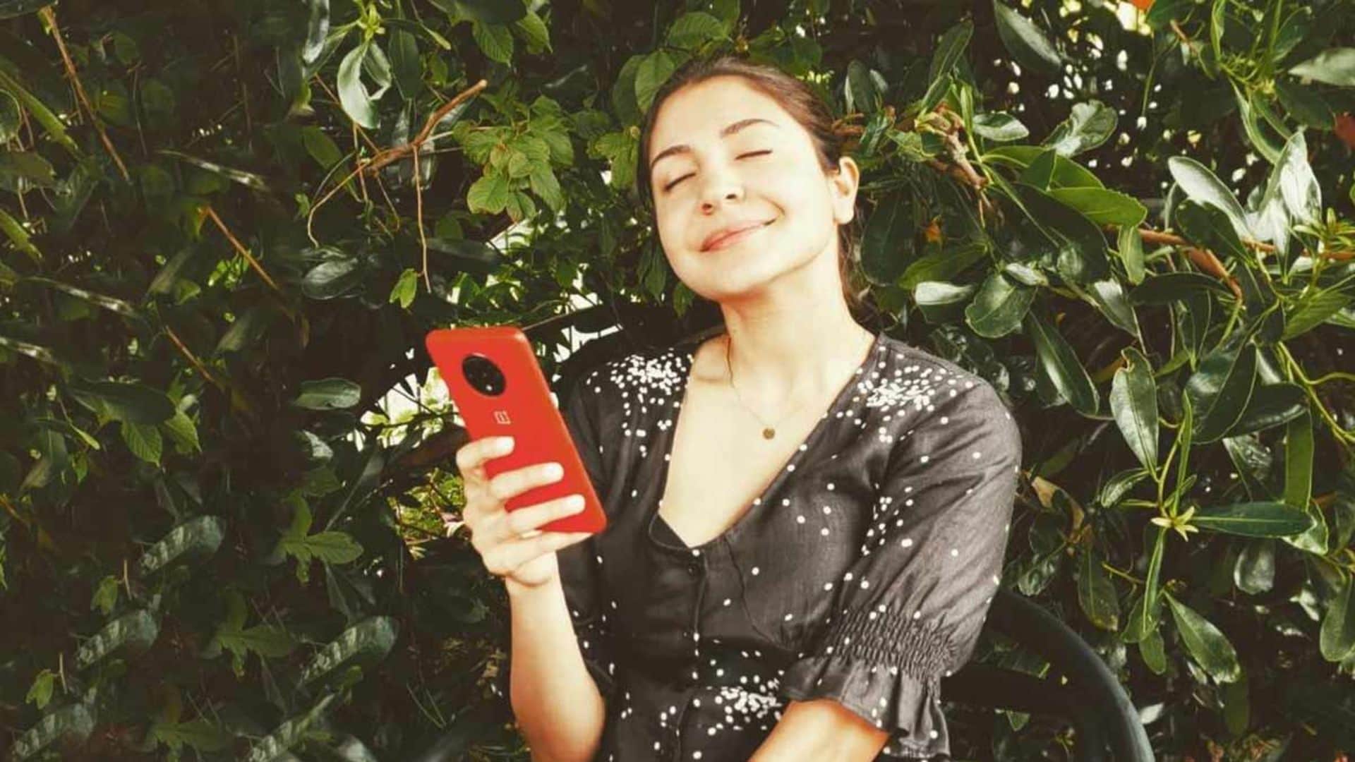 bollywood actress who love gardening shilpa shetty anushka sharma juhi chawla twinkle khanna bollywood actress