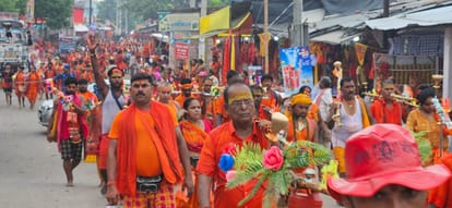 Sawan 2023: Devotees arrived to Shiva temple first Monday, Har Har Mahadev, Deoghar, Kanwar Yatra, Bihar News