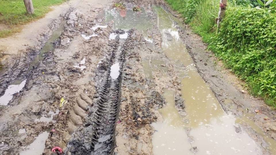 even after seventy five years independence main road to Ramgarh is unpaved In Firozabad