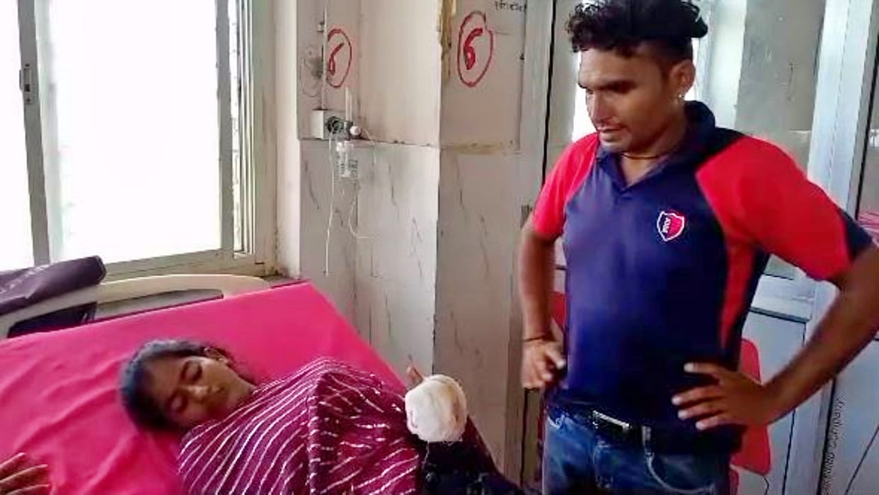 Pickup full of passengers overturned to save cattle in Bharatpur