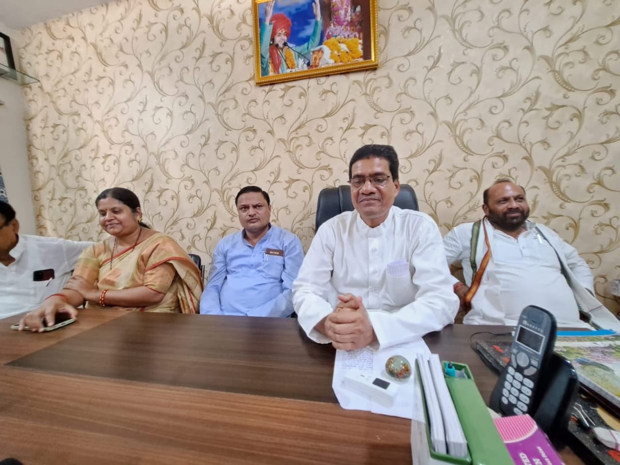 Damoh: Congressman arrived to investigate Vicky Rohit's suicide