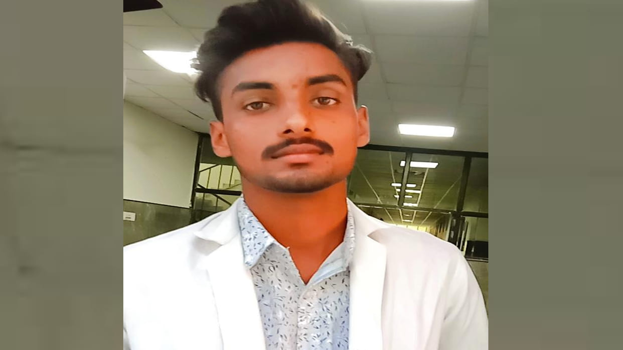 Kanpur: student going to Khereshwar temple died in car collision