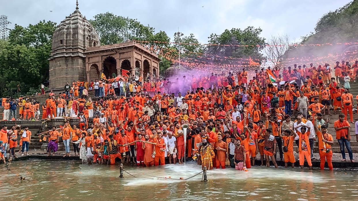 Baneshwari Kavad Yatra started in Maheshwar, Mahakaleshwar will be consecrated in Ujjain on July 17