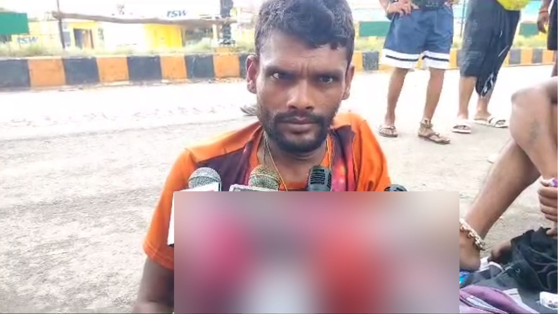 Divyang Lakhan Singh of Delhi walking 25 kms in a day with Kanwar from Haridwar, see photos