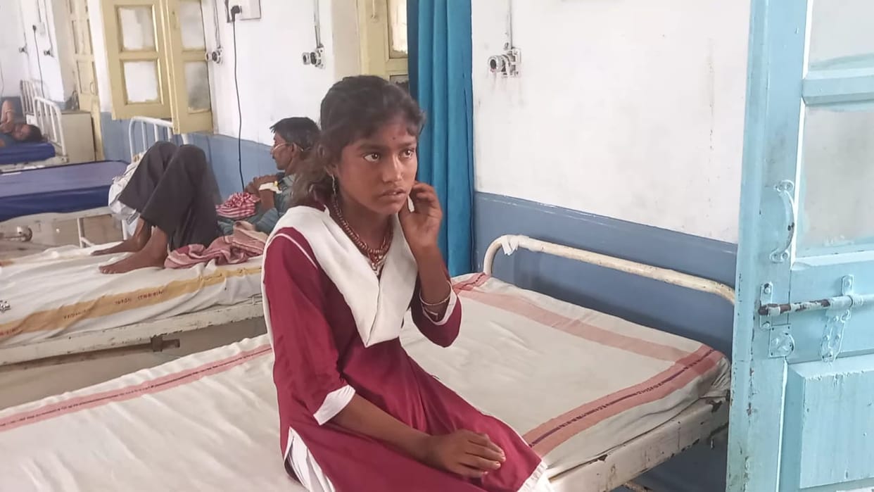 Damoh: A fan fell on the head of a girl student studying in a government school in Damoh