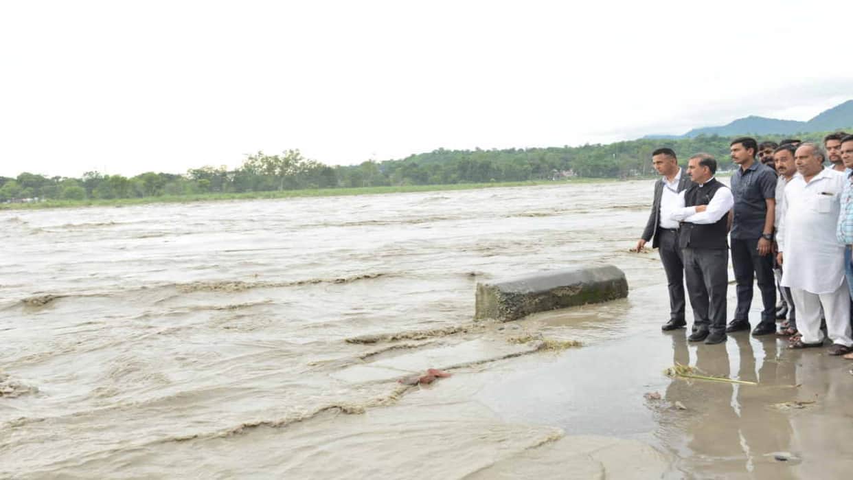Rain Havoc Himachal: 4,000 crore loss in preliminary estimate, all DCs asked to be alert for 10 days