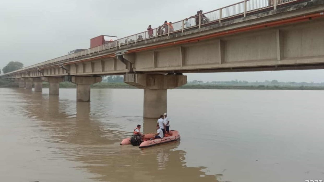 Middle aged man missing after jumped into river at deoria