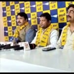 प्रेस कॉन्फ्रेंस लेते आप प्रदेश कोमल हुपेंडी