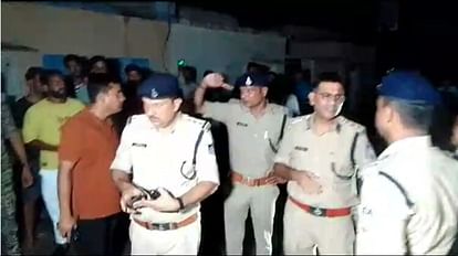कोचिंग से लौट रही छात्रा को बाइक सवार बदमाशों ने मारी गोली, जया आरोग्य अस्पताल में इलाज के दौरान मौत कोचिंग से लौट रही छात्रा को बाइक सवार बदमाशों ने मारी गोली, जया आरोग्य अस्पताल में इलाज के दौरान मौत