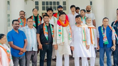 SP spokes person Nawab Ali Akbar joins Congress.