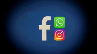 Facebook whatsapp and Instagram Reportedly Down for Thousands of Users During Global Outage