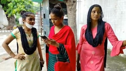 Event manager cheated bar dancers in bareilly