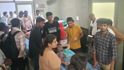 Uproar in BHU: Students clash with proctorial team, two girl students injured, protesting for a week