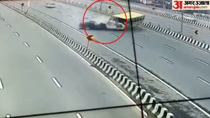 Delhi Meerut Expressway Accident Today: School Bus And Car Collided In Ghaziabad News in Hindi