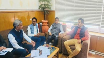 Himachal Pradesh: बुधवार तक भूस्खलन से बंद 1250 सड़कों को बहाल करने का लक्ष्य, 800 मशीनें तैनात Target to restore 1250 roads closed by landslides by Wednesday, 800 machines deployed