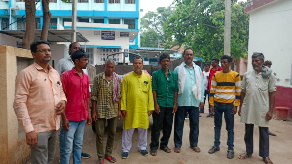 A speeding truck crushed uncle and nephew who were going to attend wedding in Jamui; died on spot