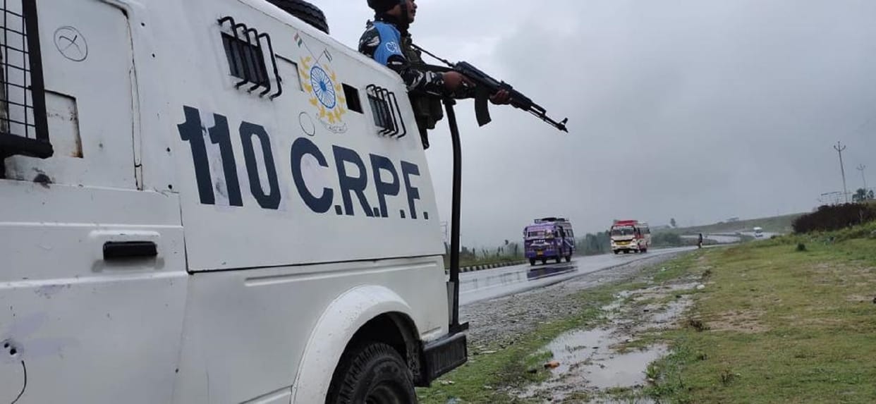 Jammu-Kashmir Preparation to bring CRPF in firepower of Rashtriya Rifle Steps towards Army operation pattern