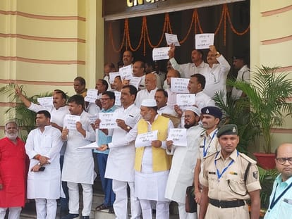 Bihar Assembly : Second day of monsoon session, BJP leader adamant on Tejashwi Yadav's resignation demand
