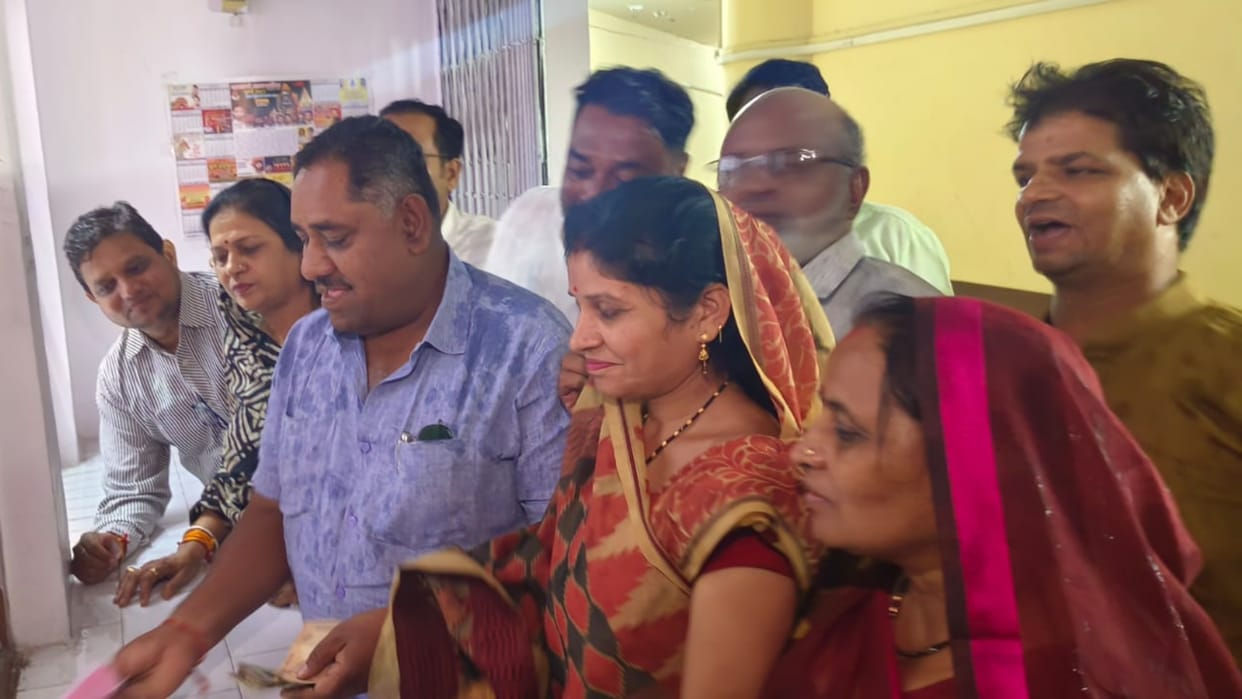 Congress councilors deposited money received in begging in treasury to remove poverty of Ujjain Municipal Corp