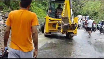 Flood in UP: No contact with many villages including shakambhri Siddhpeeth
