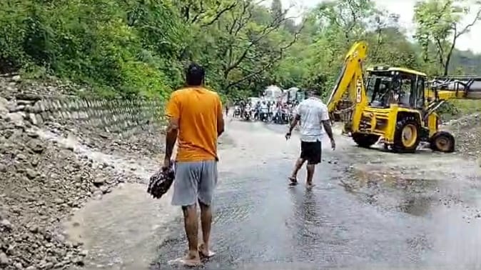 Flood in UP: No contact with many villages including shakambhri Siddhpeeth