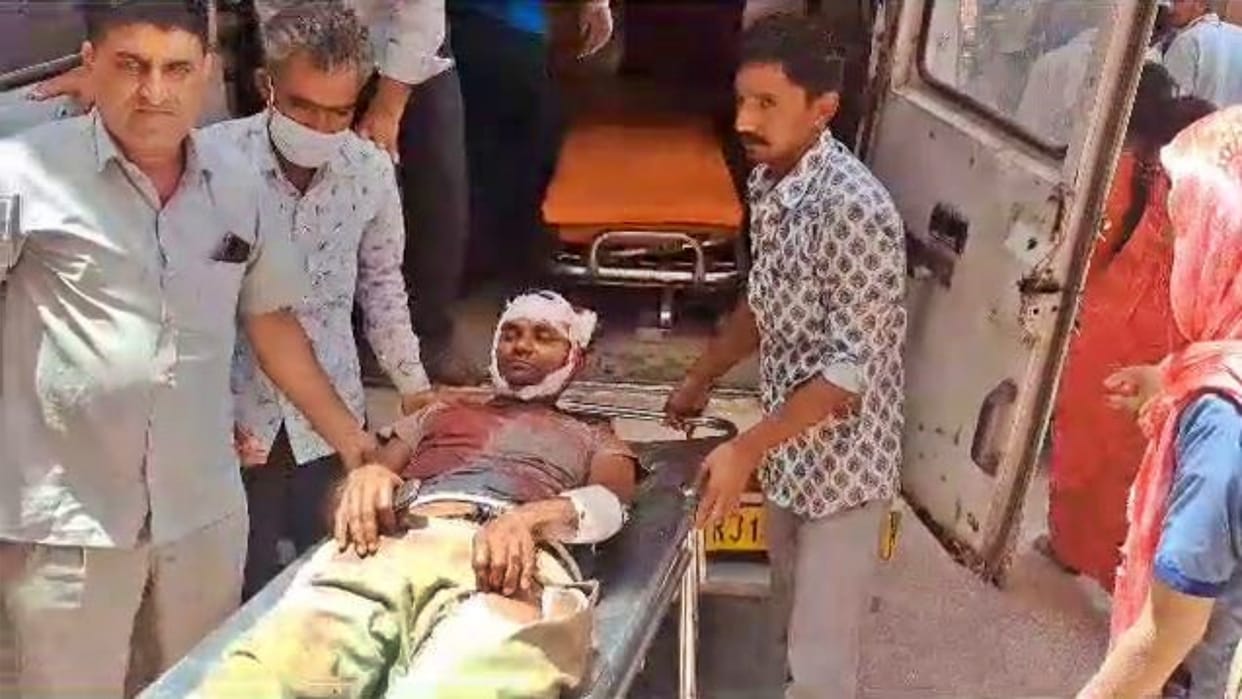 Accident of sleeper bus full of 65 passengers in Jodhpur in Balesar area