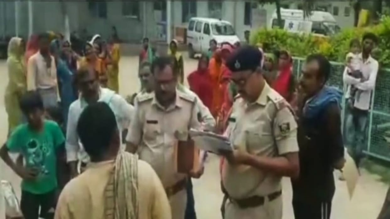 Miscreants shot dead a young man who went out of the house with a friend in Khagaria