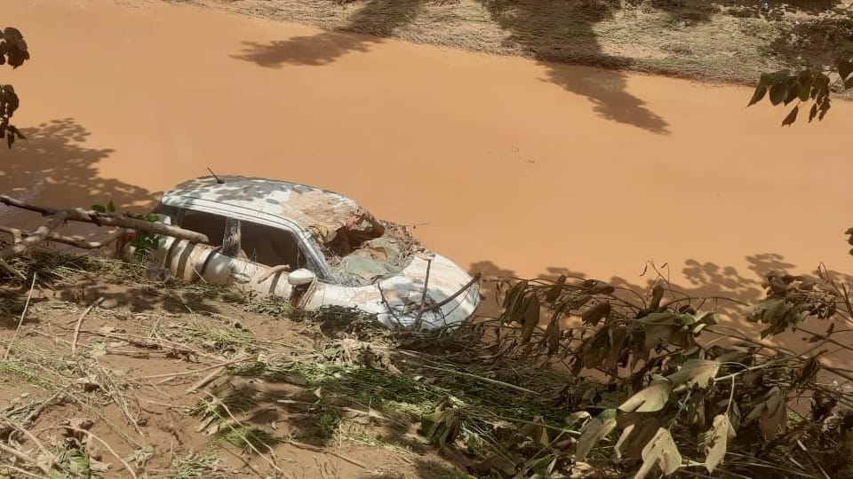 Car washed away while trying to cross Rao river in Patiala in Mohali