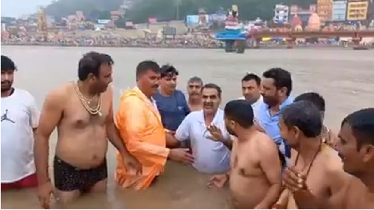 Kanwar Yatra 2023: Minister Sanjeev Balyan Started His Journey With Kanwar On Foot From Haridwar
