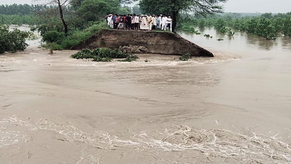 Flood in Yamuna: Dam broken in Nanheda village of Panipat; Water filled in six villages