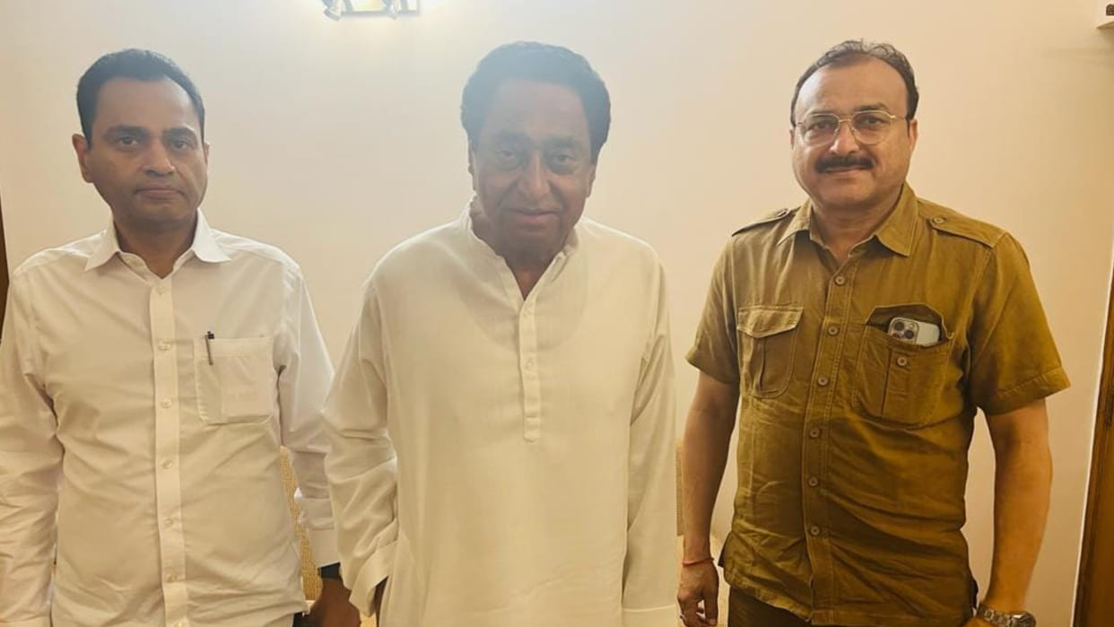 Katni News: Another blow to BJP, Pappu Vajpayee, close to Sanjay Pathak, joins Congress