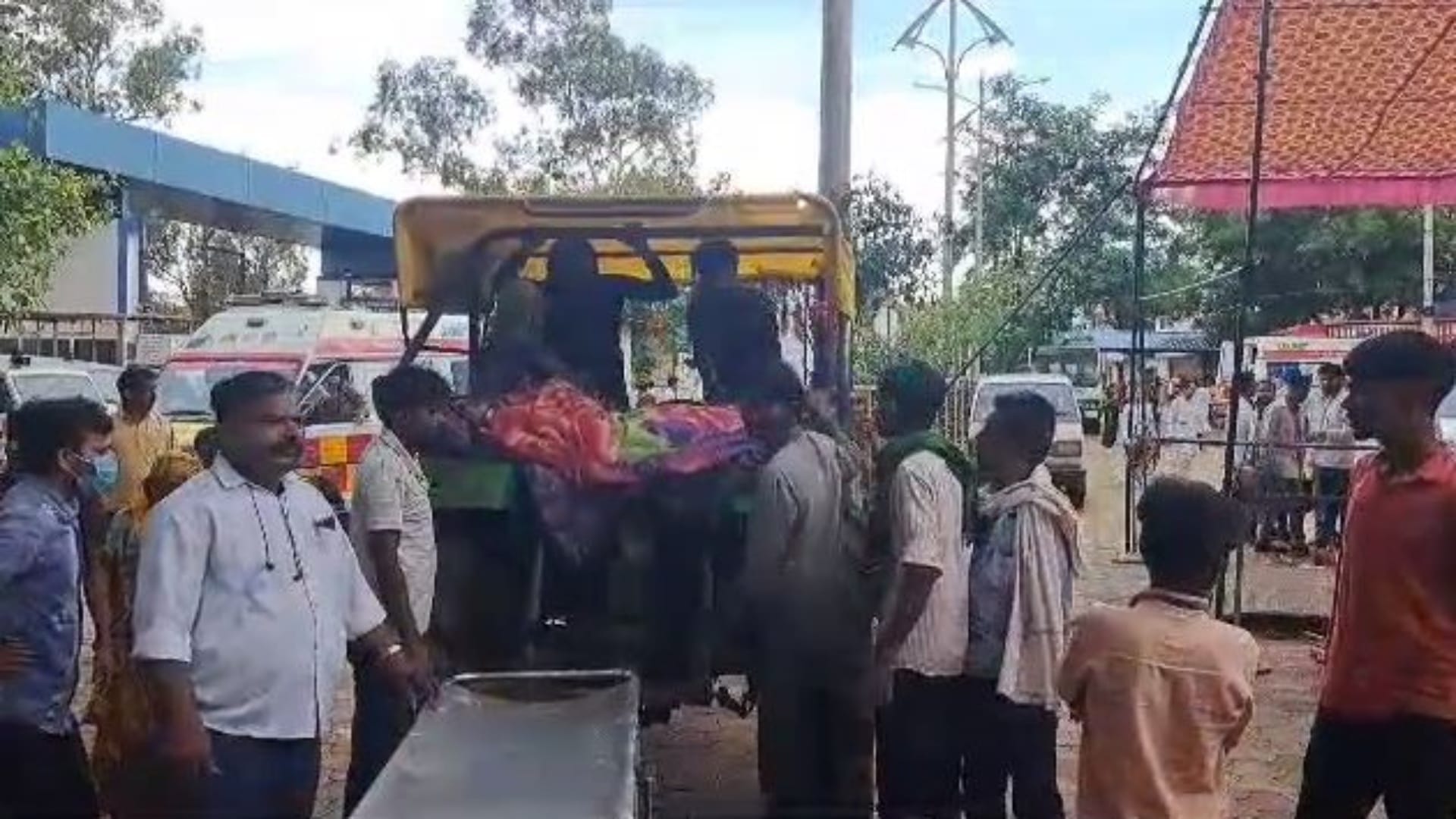 आकाशीय बिजली गिरने से तीन मजदूरों की मौत