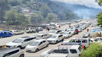 In the midst of disaster, rooms are available in hotels for four to five thousand, payment is not being done e